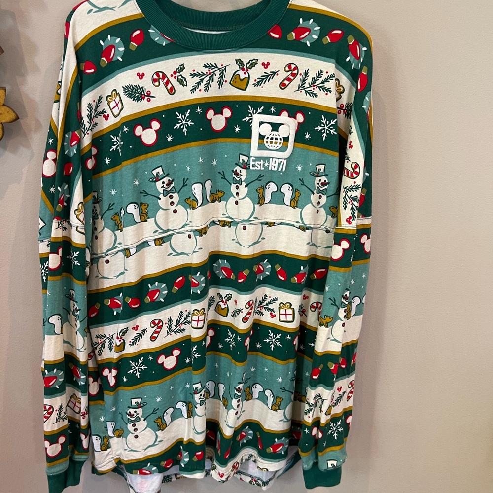 Walt Disney World Christmas Spirit Jersey size L